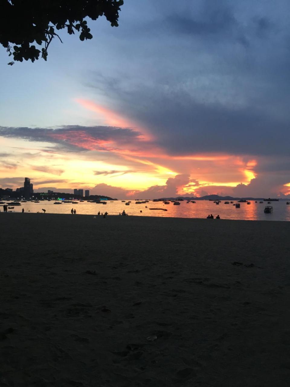 View Talay 1B Residence Pattaya Exterior foto